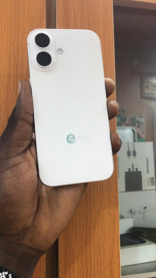 Uk iPhone 16 128gb