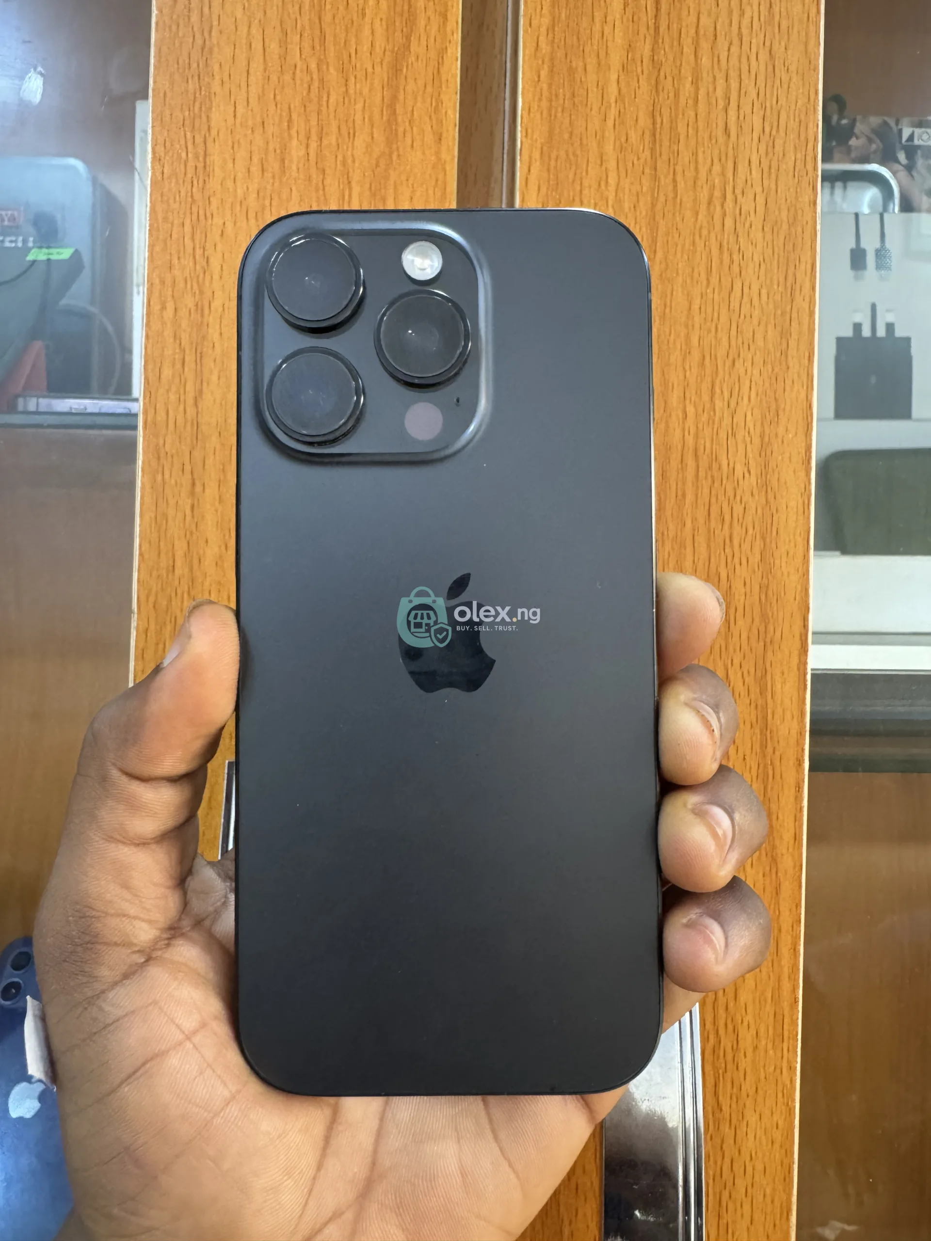 Uk iphone 16 pro max 