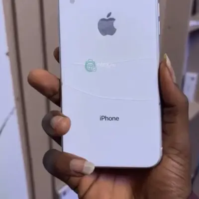 Used Xr crack back 64gb