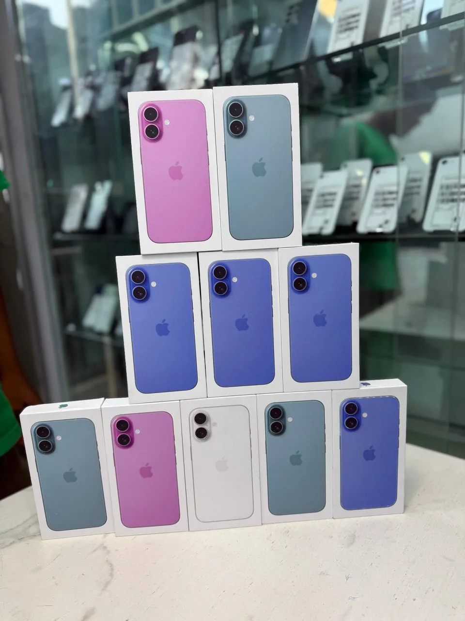 iPhone 16