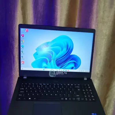 Acer Travemate P215-53