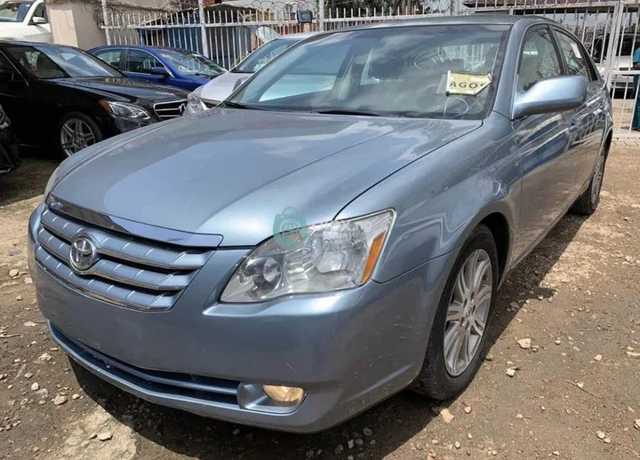 Toyota Avalon Limited 2006 Model  Features Price-2.250m Call/whatsapp: +2347040331235