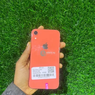 UK IPHONE XR 128GB