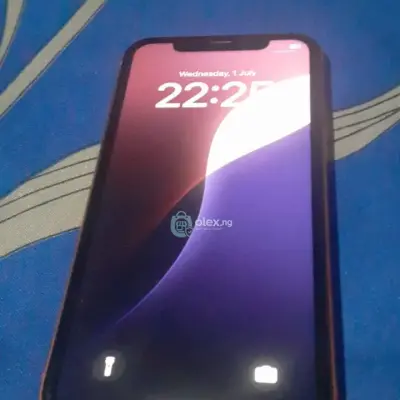 Neat iPhone XR 64GB 3GB 2942 Ios 12MP Nanosim Esim in Great Condition