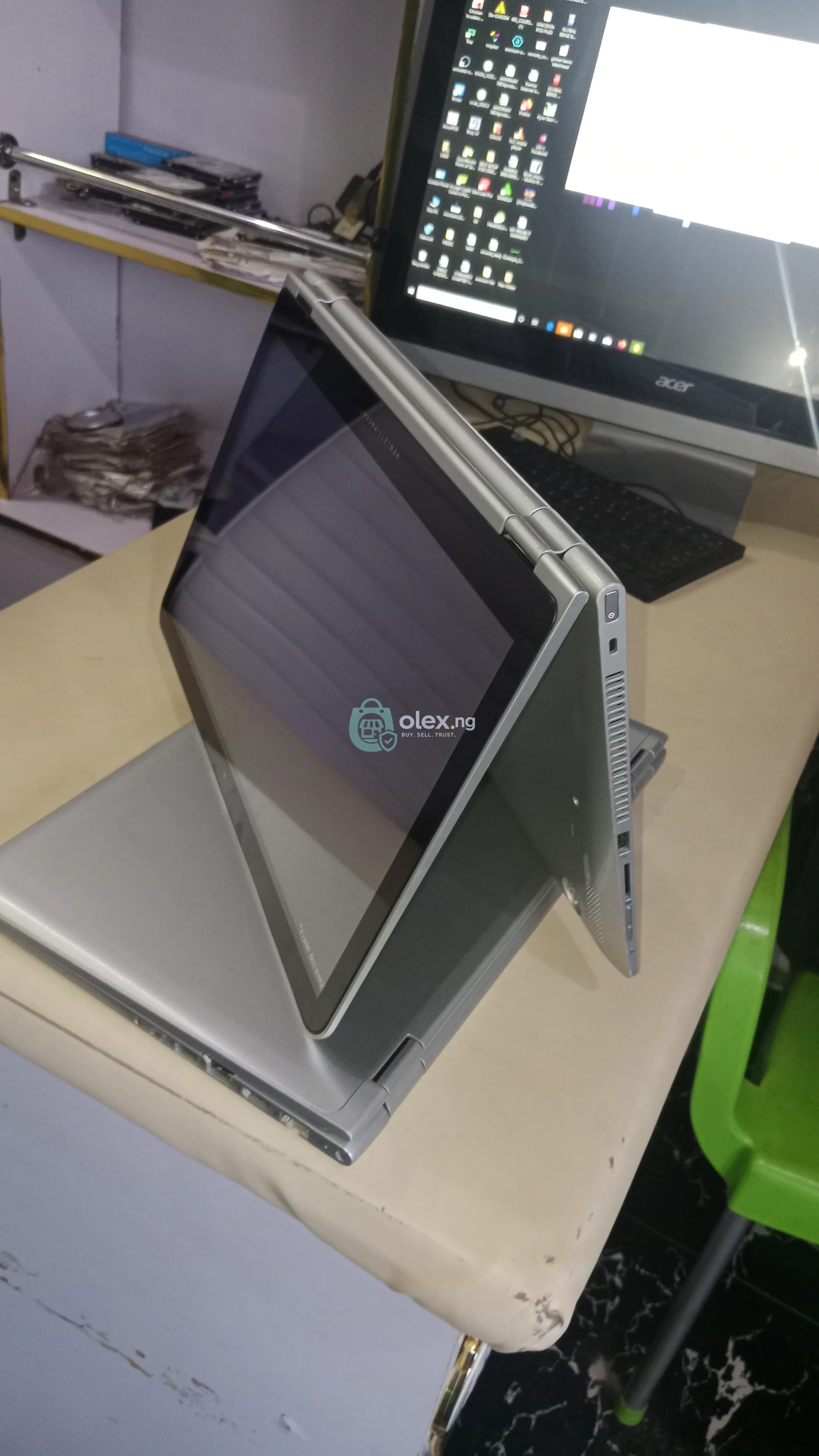 HP pavilion  x360 