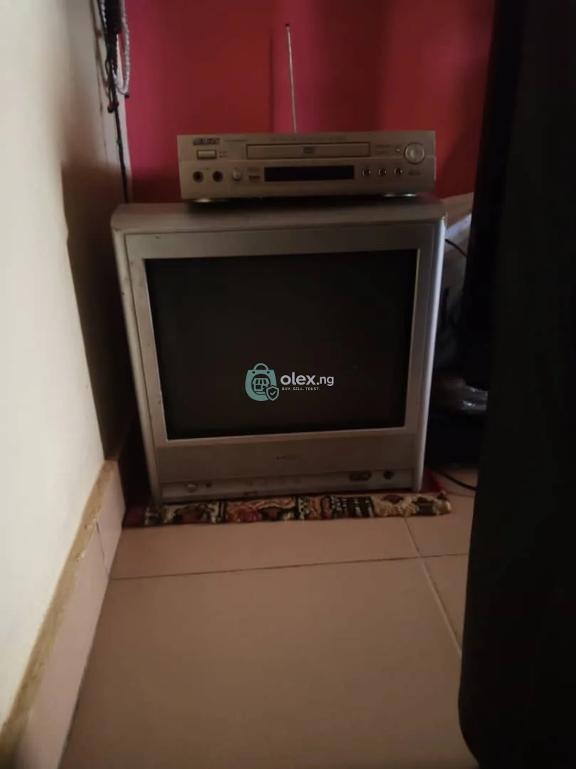 Neat Old Tv For Sale in Great Condition