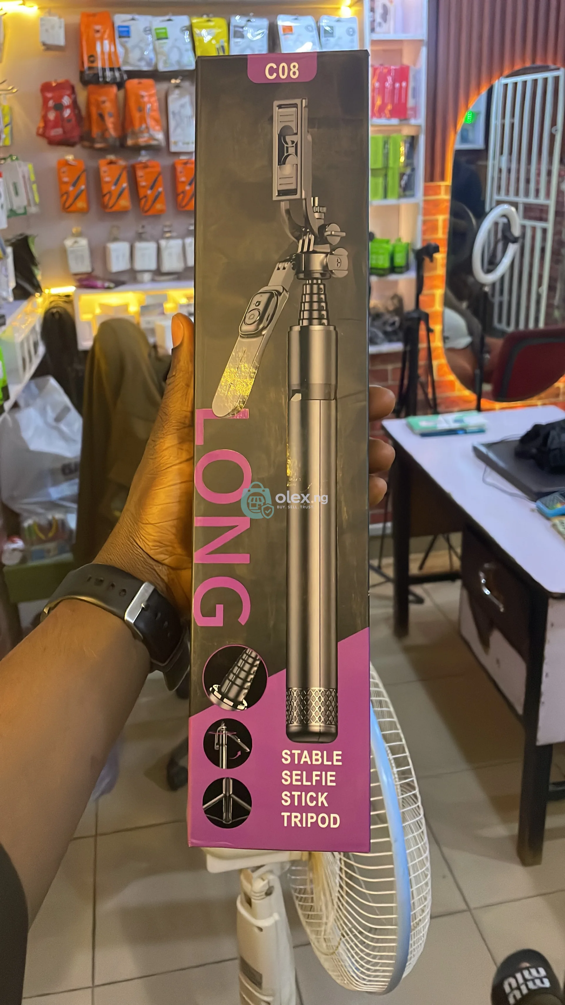 New C08 Tripod Stand — Clean & Neat