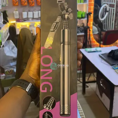 New C08 Tripod Stand — Clean & Neat