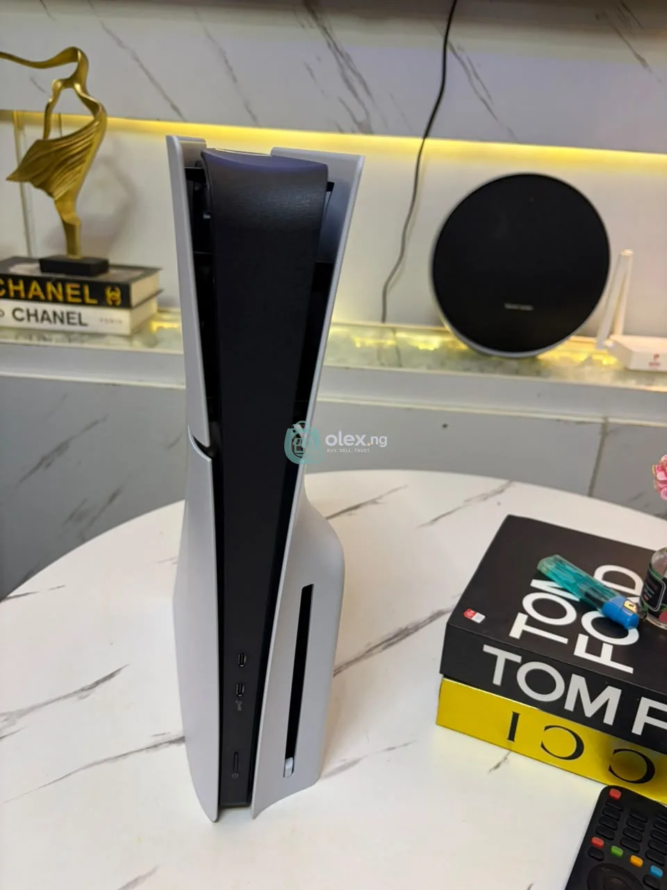 PS5 Slim With 2 Pads Plus FC26 — Great Deal, Fast Sale