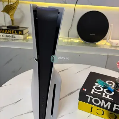 PS5 Slim With 2 Pads Plus FC26 — Great Deal, Fast Sale