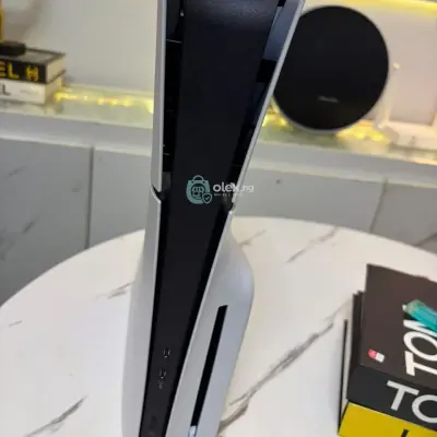 PS5 Slim With 2 Pads Plus FC26 — Great Deal, Fast Sale