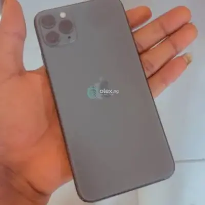 Selling iPhone 11 Pro - Good Condition Smartphone