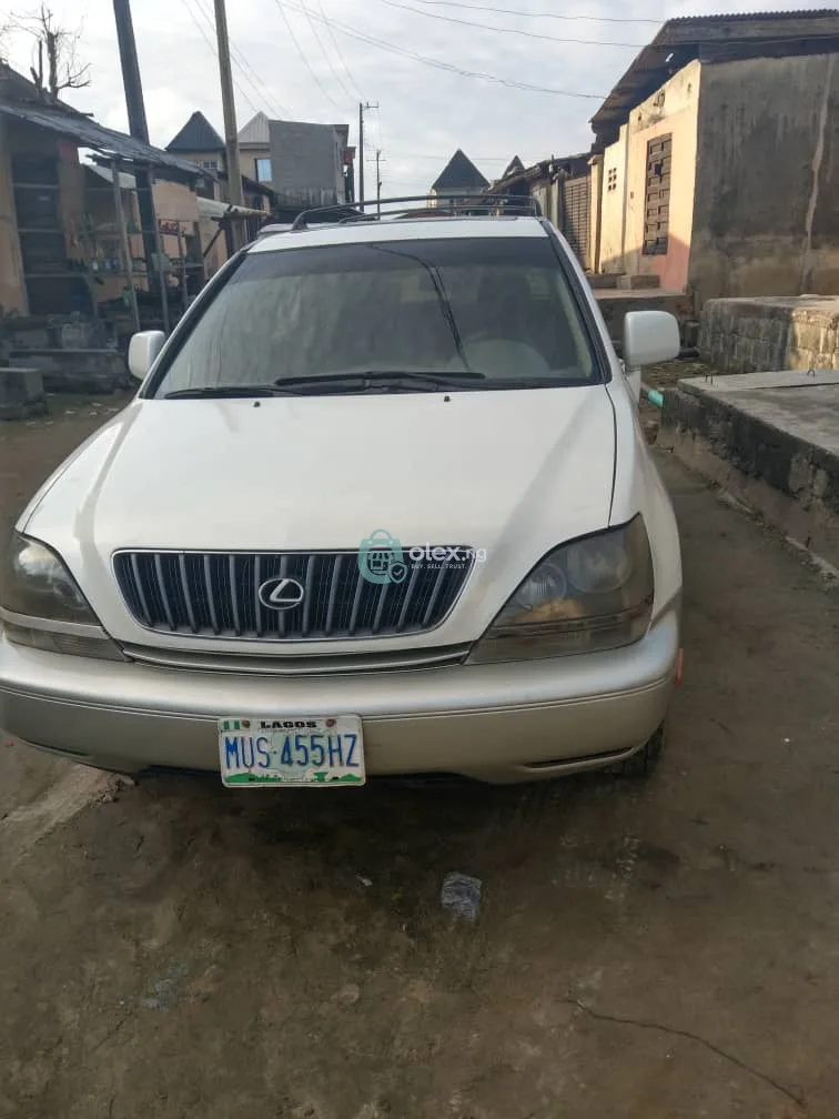 Lexus Rs 300 2006 Clean Petrol — Clean & Well Kept