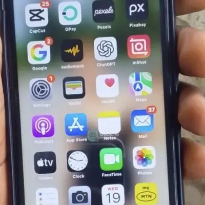 iPhone XR 64GB 74 battery health 