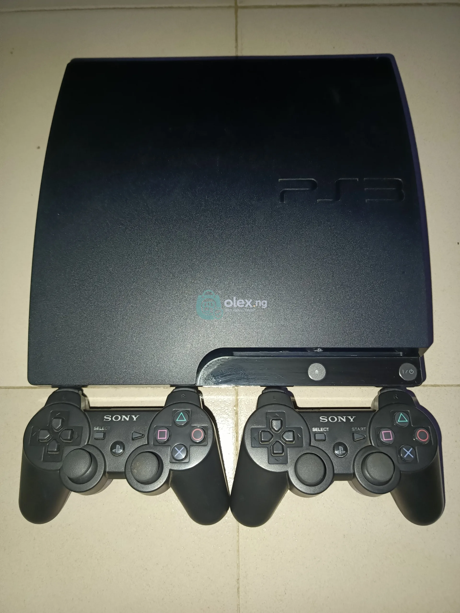 Direct UK used play station 3,with w pads and 6 installed games