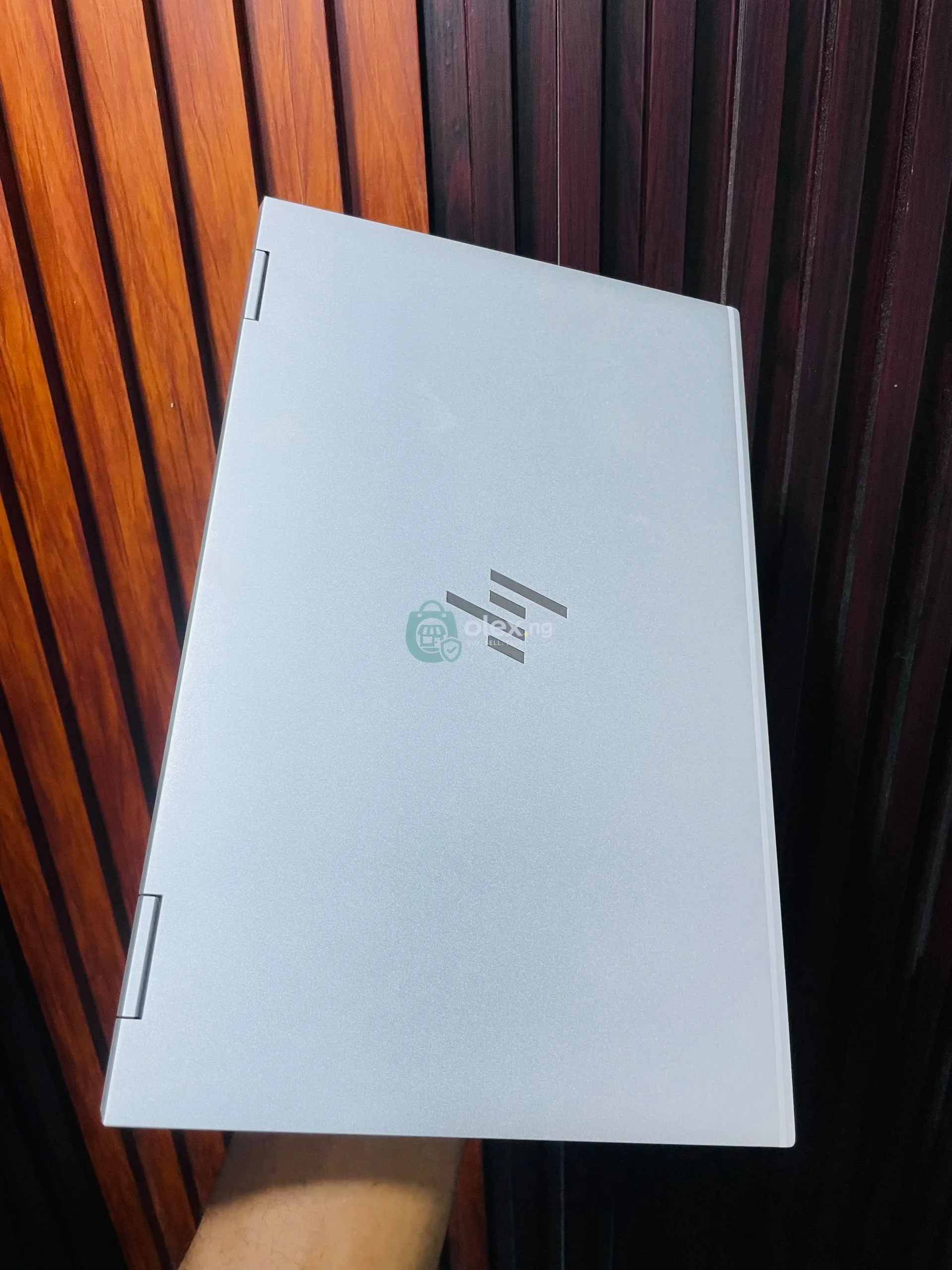 Hp Elitebook 1040 G7 core i5 10th generation processor SSD 256\\ 16gb Ram 