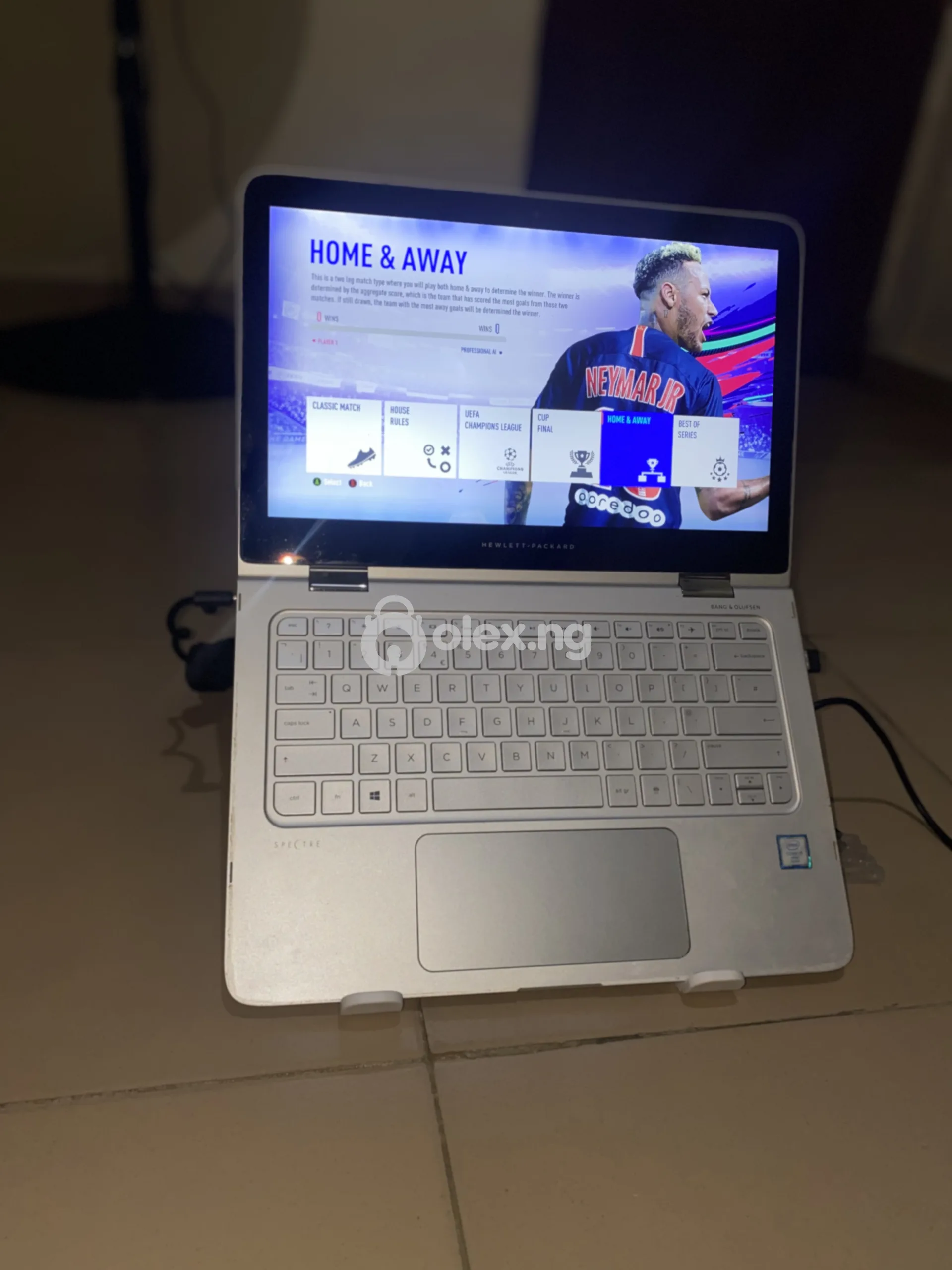 HP Spectre x360 8GB intel core i7, SSD 256GB