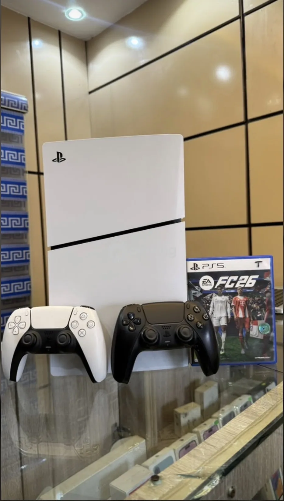 PlayStation 5 Slim 2 Pads 2 Cds FC26 White Great Deal — Great Deal