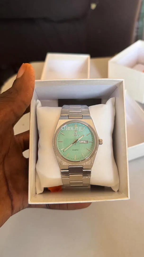 Watch and perfumes