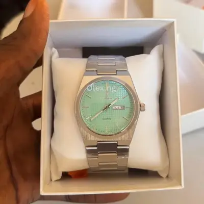 Watch and perfumes
