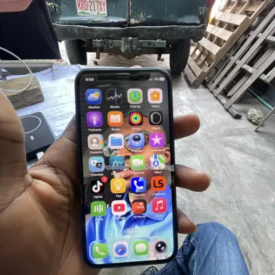 Iphone 12 64gig