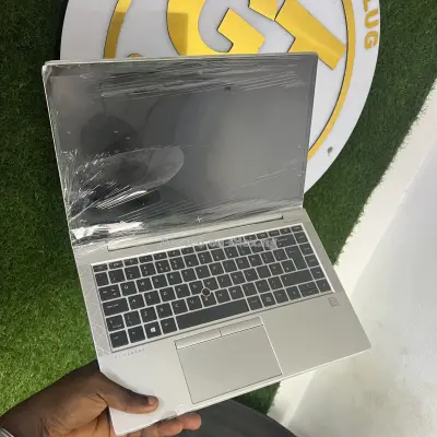 Hp elitebook 840 G8 Silver