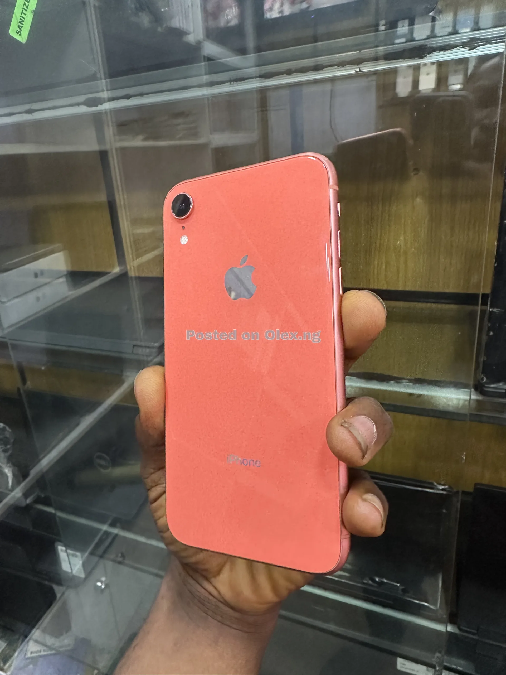 iPhone XR 64gb Good condition working perfectly Face ID good comes with good battery 
