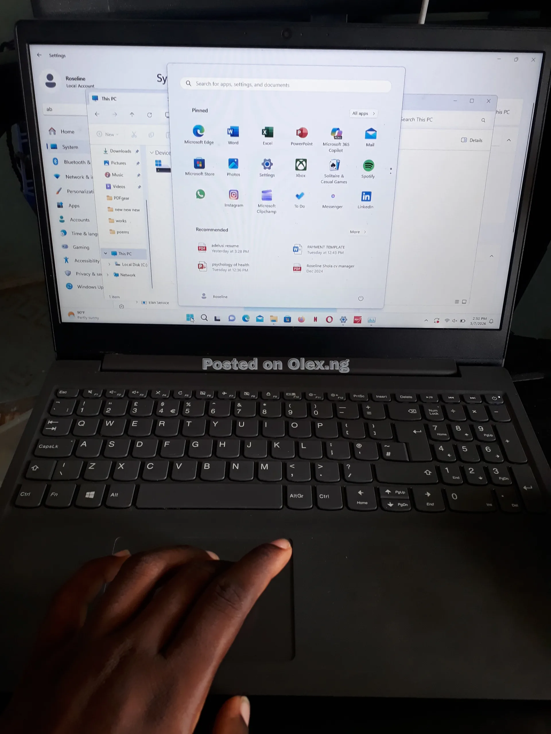 Lenovo 4GB Intel celeron HDD  1T