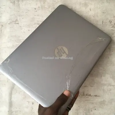 Hp Elite book 820 G3