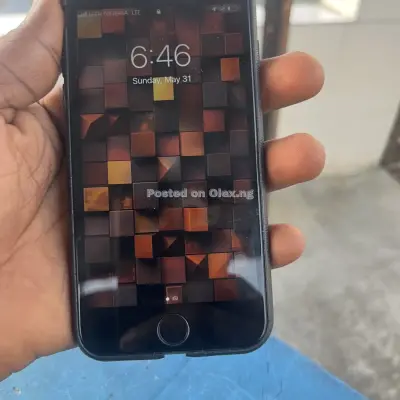 iPhone 8 