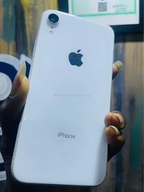 Clean iPhone Xr 64gb✅