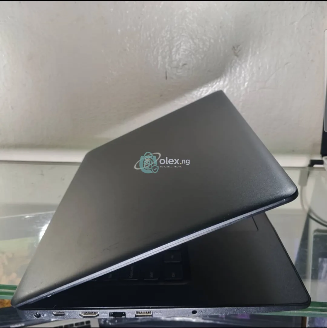 Dell Latitude 3490