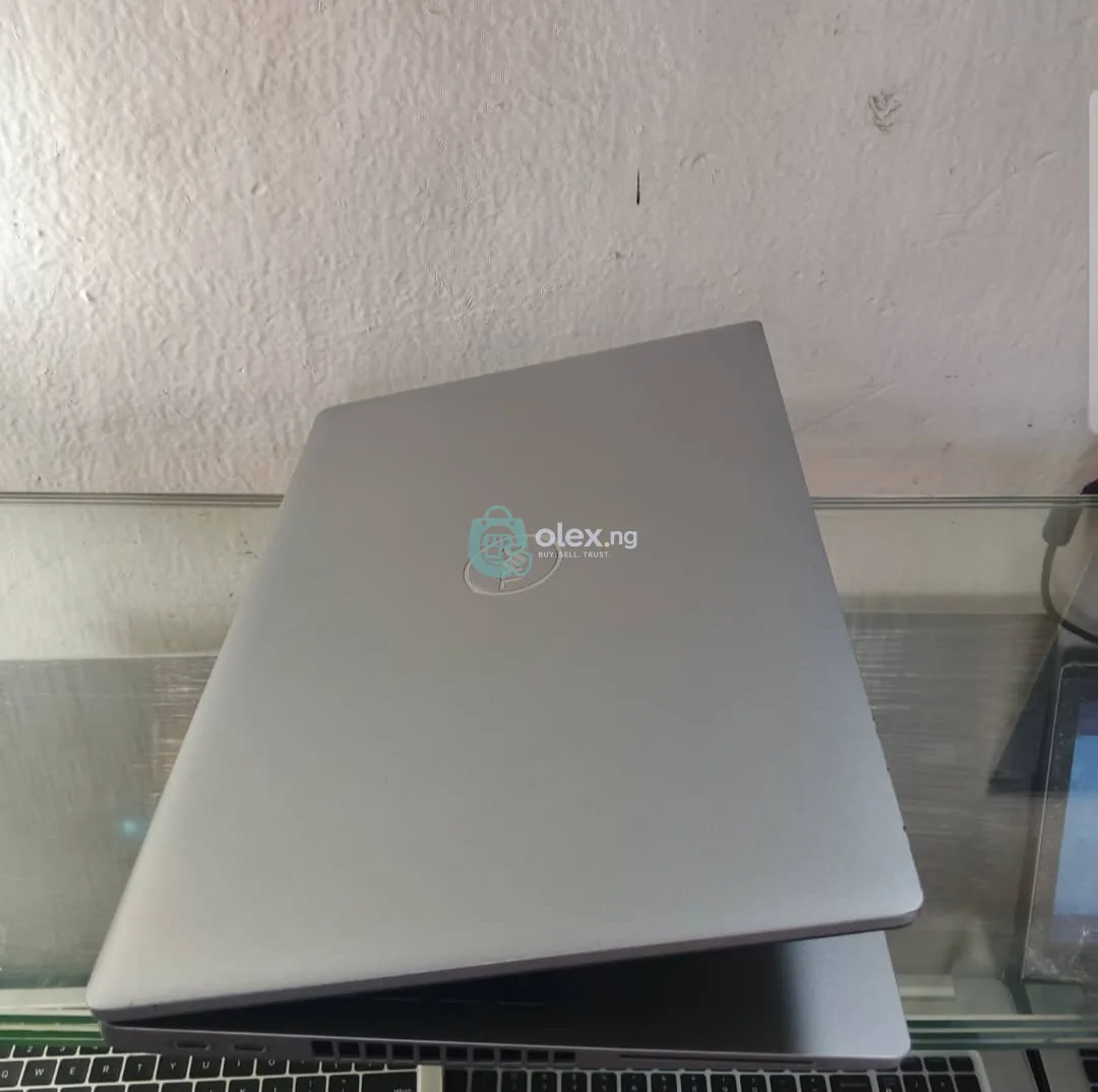 Dell Latitude 5521