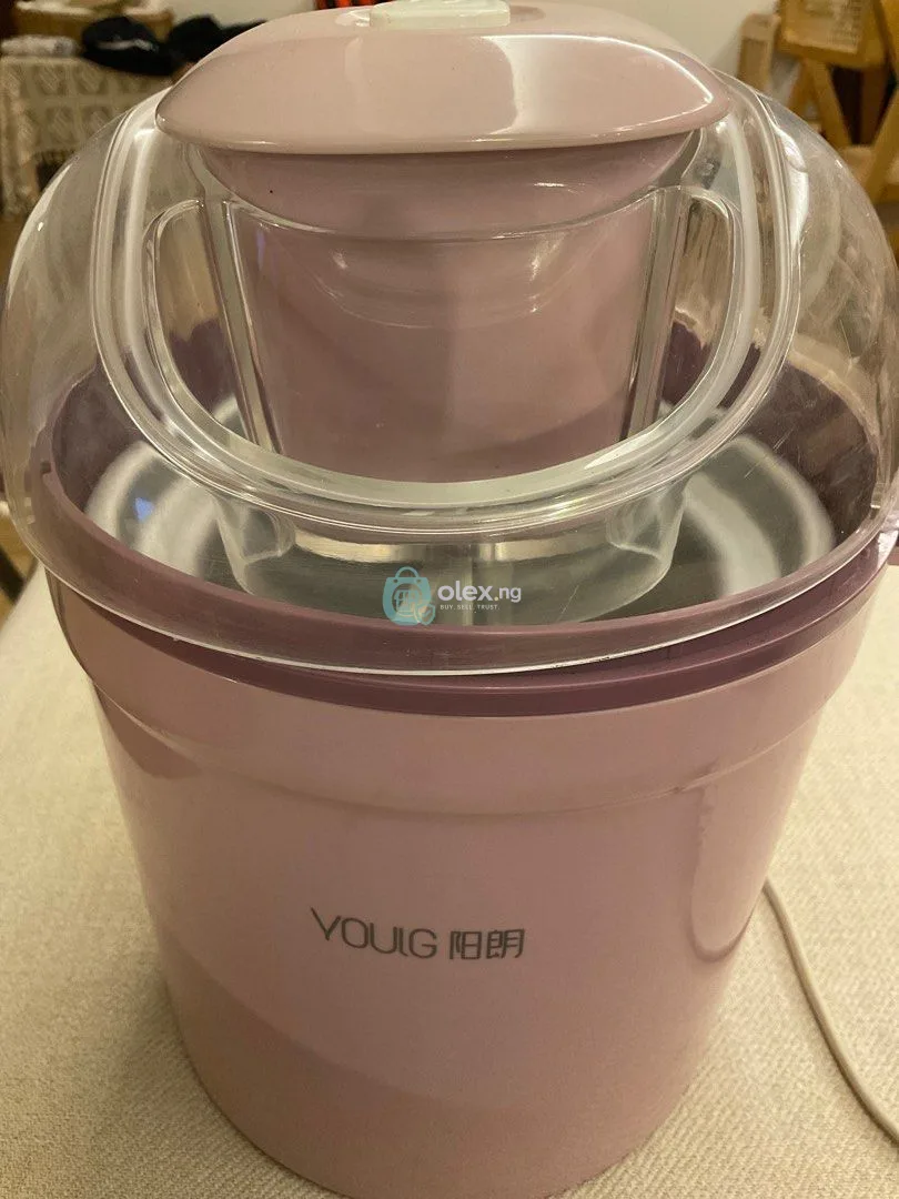 Ice cream and sobert maker 