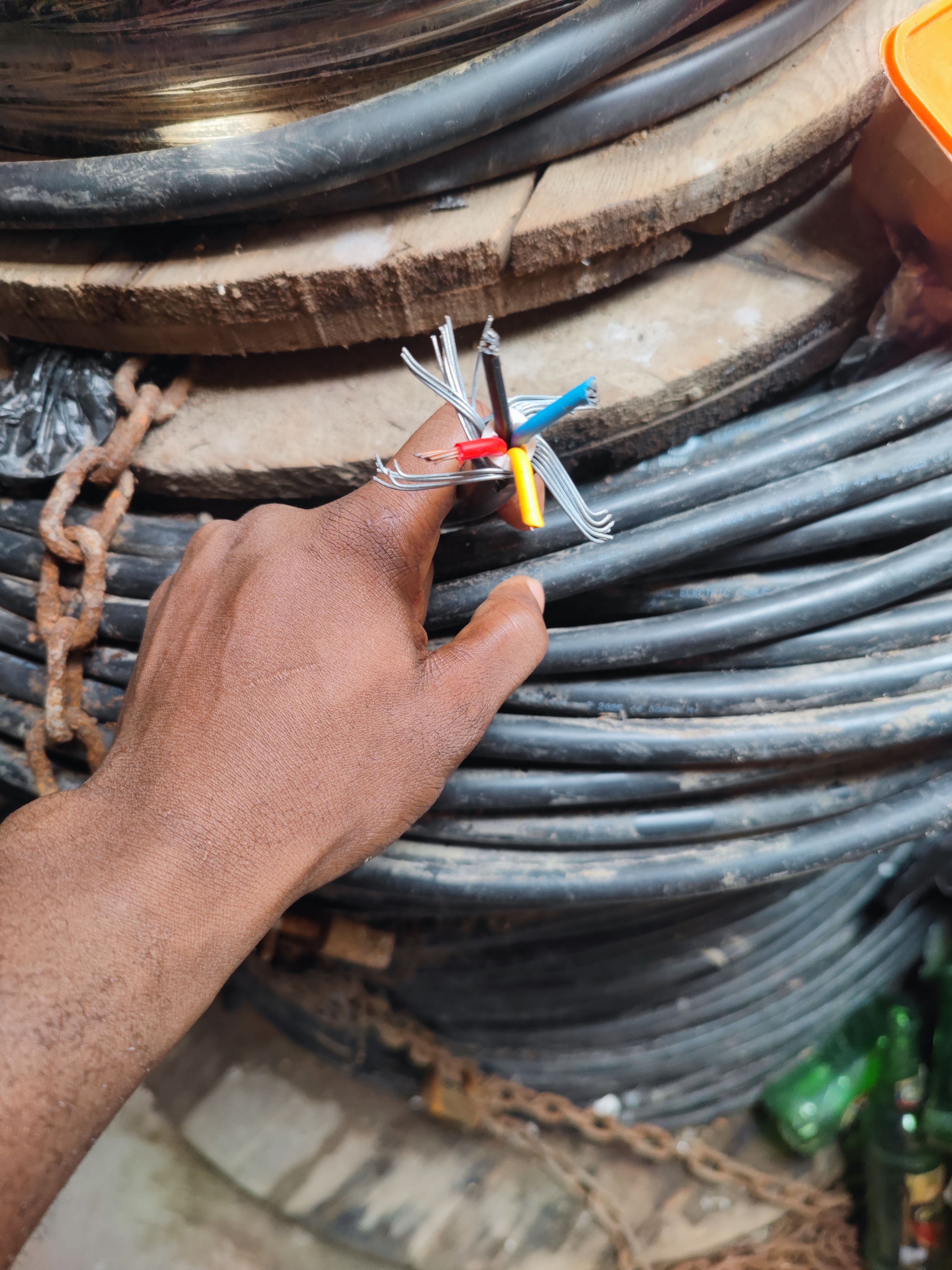 2.5mm x 4 core armoured cable