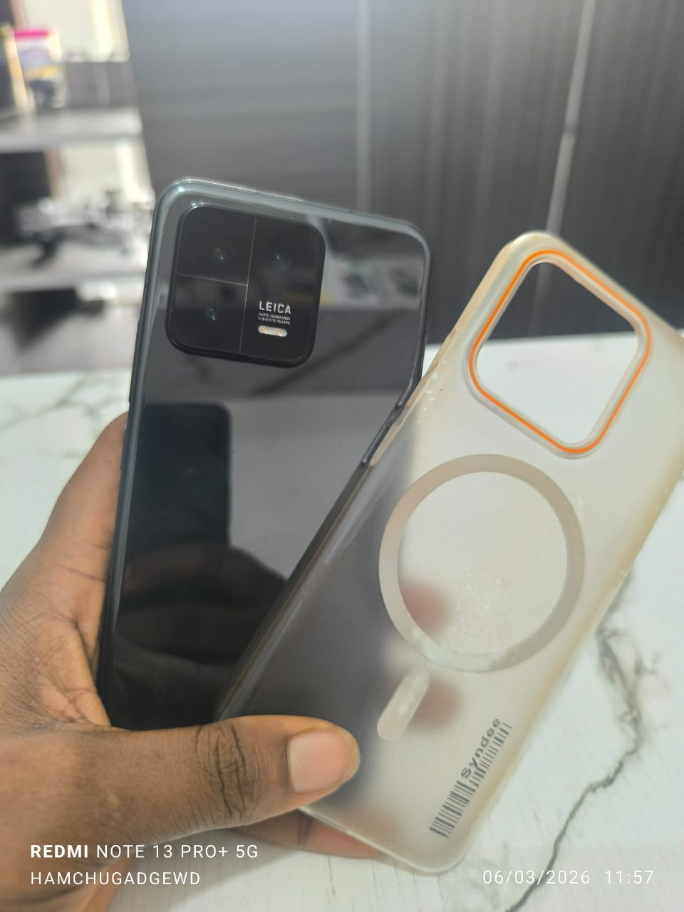 Foreign Used Xiaomi 13 8/256 5G & Esim